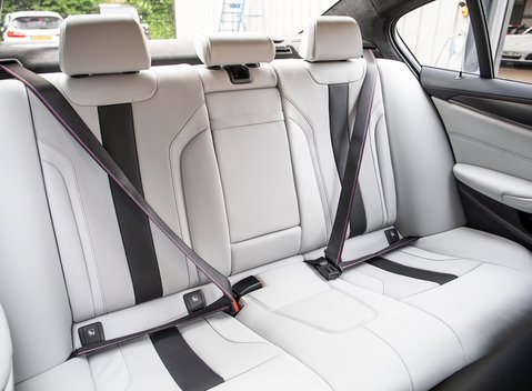 BMW M5 Competition 13