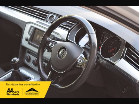 Volkswagen Passat 2.0 Passat SE Business TDI BlueMotion Technology 4dr 37