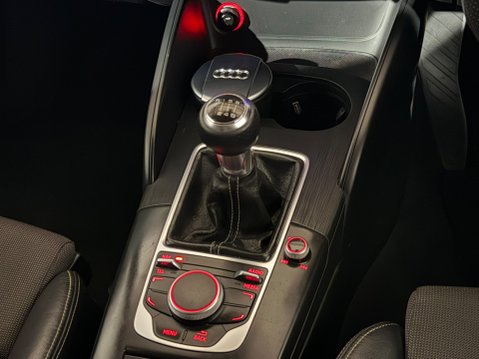 Audi A3 TDI S LINE 15