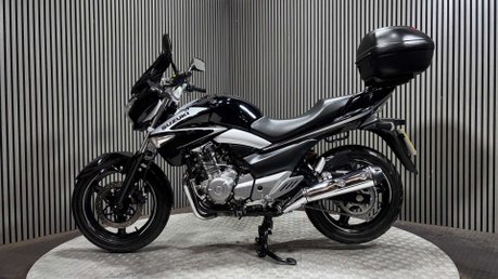 Suzuki Inazuma GW 2014 ONLY 6K MOT SEPTEMBER 2027 WARRANTY A2 READY 250CC 8