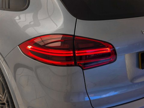 Porsche Cayenne 3.0 Cayenne D Platinum Edition V6 Tiptronic S A 4WD 5dr 39