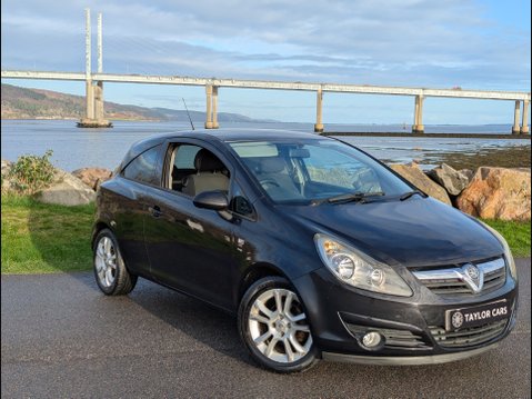 Vauxhall Corsa SXI 1