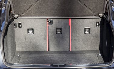 Porsche Macan Turbo 25