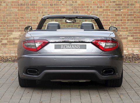 Maserati Grancabrio Sport 13