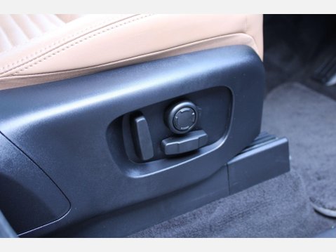 Land Rover Discovery 3.0 D300 R-DYNAMIC HSE MHEV 18