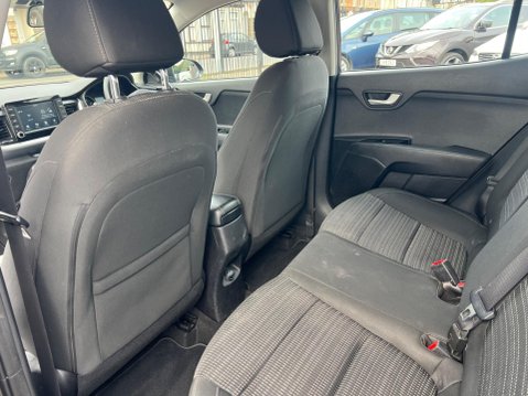 Kia Stonic 1.0 T-GDi 2 Euro 6 (s/s) 5dr 27