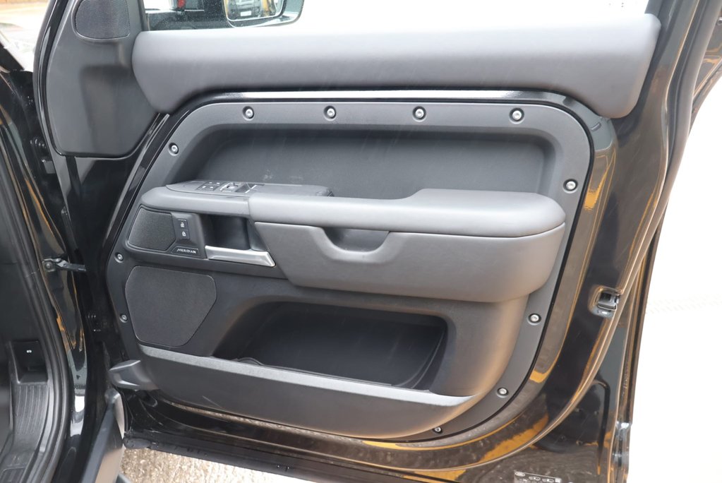 Land Rover Defender 110 2026 D350 HARD TOP X-DYNAMIC HSE PPF SEEKER STYLED WITH SEATS  21