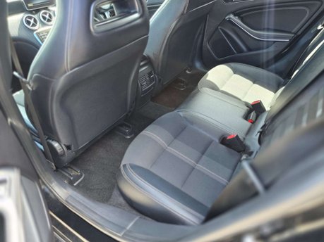Mercedes-Benz A Class 1.6 A180 Sport Edition Hatchback 5dr Petrol 7G-DCT Euro 6 (s/s) (122 ps) 32