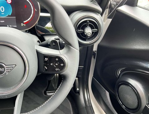 Mini Hatch 2.0 John Cooper Works Auto 3dr 26