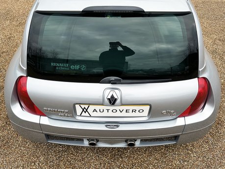 Renault Clio RENAULTSPORT V6 30