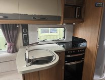 Auto-Trail Comanche Frontier|4 Berth|2 Belts|AUTO|Rear Single Beds|Hab 11