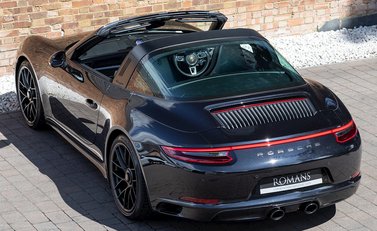 Porsche 911 (991.2) Targa 4 GTS 11