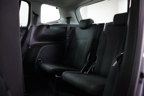 Vauxhall Zafira SRI 39