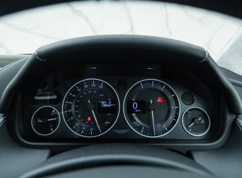 Aston Martin DBS V12 19