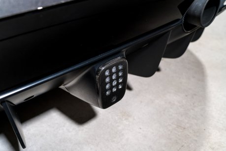 Ferrari 488 SPIDER. CARBON INTERIOR. PASSENGER DISPLAY. LIFT. CARPLAY. FRONT END PPF. 52