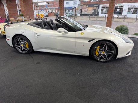 Ferrari California California T 8