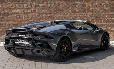 Lamborghini Huracan Spyder LP640-4 EVO 7