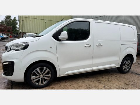 Peugeot Expert 2.0 BlueHDi 1400 Professional Plus Standard Panel Van 6dr Diesel Manual MWB 16
