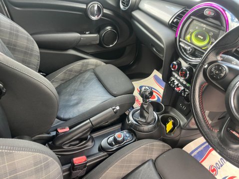 Mini Hatch 1.5 Cooper D Euro 6 (s/s) 5dr 5