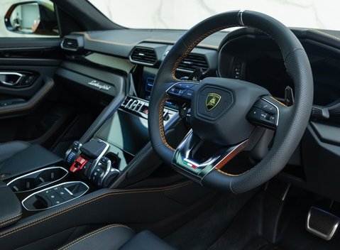 Lamborghini Urus 10