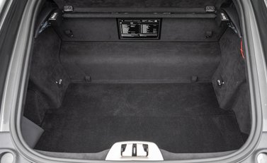 Ferrari 812 Superfast 35