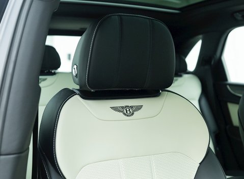 Bentley Bentayga V8 11