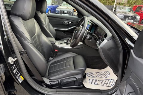 BMW 3 Series 330E M SPORT TOURING - HYBRID - APPLE CAR PLAY - 2 OWNERS - CAMERA -NEW MOT 16