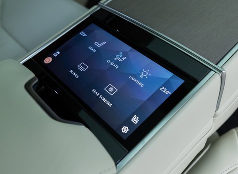 Land Rover Range Rover P460e Autobiography LWB 16