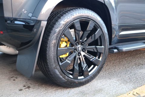 Land Rover Defender 110 2026  MODEL D350 HARD TOP X-DYNAMIC HSE SEEKER STYLED  REAR GENUINE SEATS 12