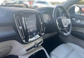 Volvo XC40 2.0 T4 INSCRIPTION PRO AUTO PETROL 38