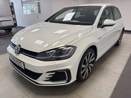 Volkswagen Golf 1.4 Golf GTE Advance Semi-Auto 5dr 5