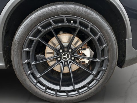 Mercedes-Benz GLC AMG GLC 43 4MATIC PREMIUM PLUS 32