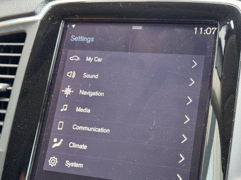 Volvo XC90 2.0 D5 Momentum Geartronic 4WD Euro 6 (s/s) 5dr 16