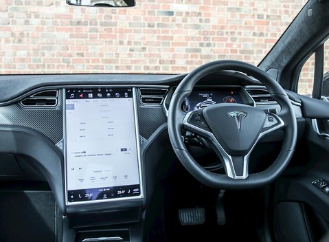 Tesla Model X 100D 17