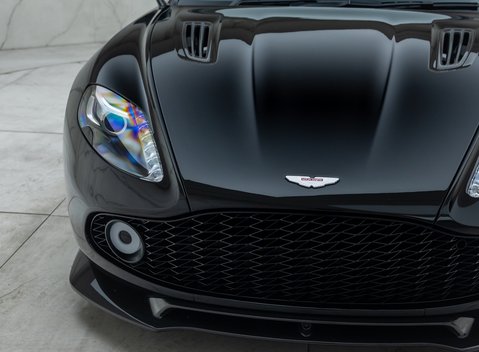 Aston Martin Vanquish ZAGATO 30