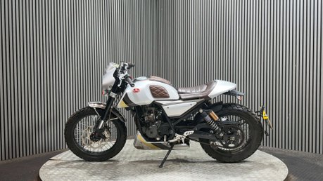 Mondial HPS 2020 ONLY 3K GOOD RUNNING PROJECT CAFE BIKE 125CC 3