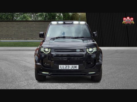 Land Rover Defender HSE MHEV 4
