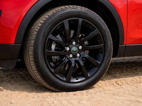 Land Rover Discovery Sport 2.0 TD4 HSE Black SUV 5dr Diesel Auto 4WD Euro 6 (s/s) (180 ps) 8
