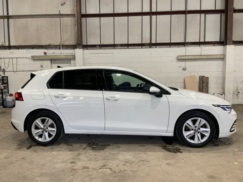 Volkswagen Golf LIFE ETSI DSG 4