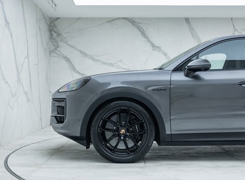Porsche Cayenne TURBO E-HYBRID GT 41