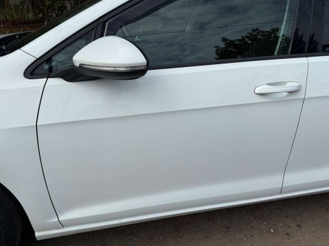 Volkswagen Golf 1.6 Golf SE Nav TDI BlueMotion Technology 5dr 48