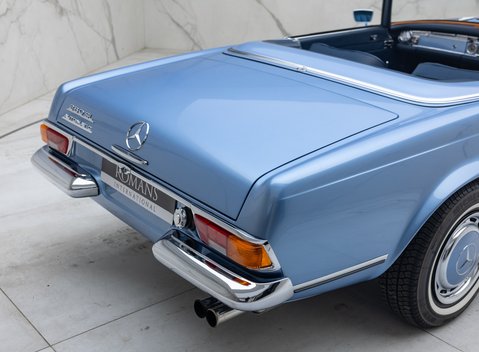 Mercedes-Benz 280 SL W113 Pagoda 38