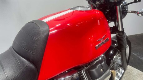 Moto Guzzi V7 750 2009 26K NEW MOT SERVICED 1 OWNER MODERN RETRO BIKE 750CC 29