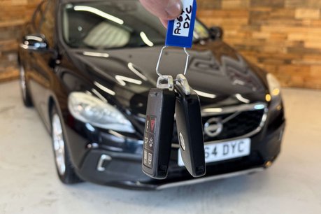 Volvo V40 1.6 T4 Lux Hatchback 5dr Petrol Powershift Euro 5 (s/s) (180 ps) 24