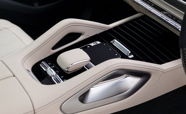 Mercedes-Benz GLS 63 Night Edition Executive 24