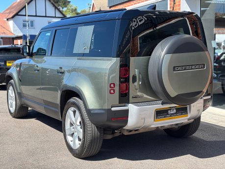 Land Rover Defender 3.0 FIRST EDITION MHEV 2