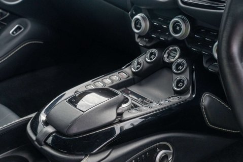 Aston Martin Vantage 4.0 Vantage V8 Auto 3dr 14