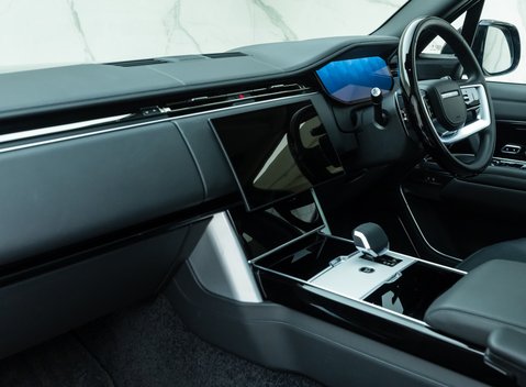 Land Rover Range Rover D350 AUTOBIOGRAPHY LWB 22