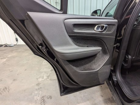 Volvo XC40 1.5 XC40 R-Design T5 Recharge Auto 5dr 70