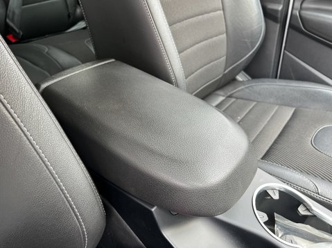 Ford Kuga 2.0 TDCi Titanium Sport SUV 5dr Diesel Powershift AWD Euro 6 (s/s) (180 ps) 32